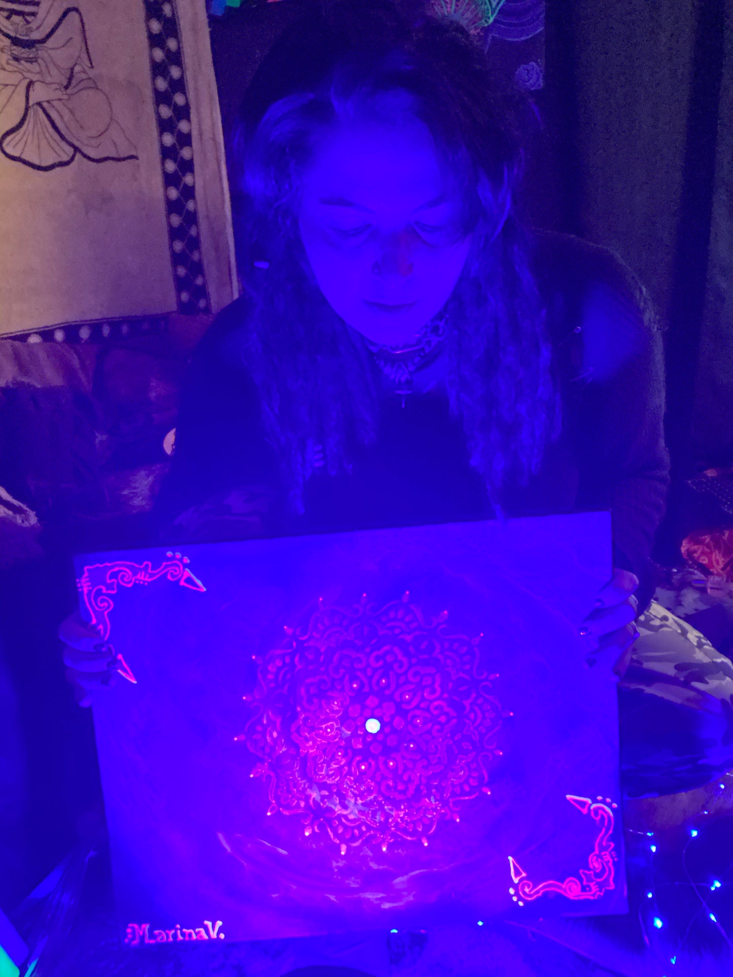 UV Painting: “Knowing in UV”