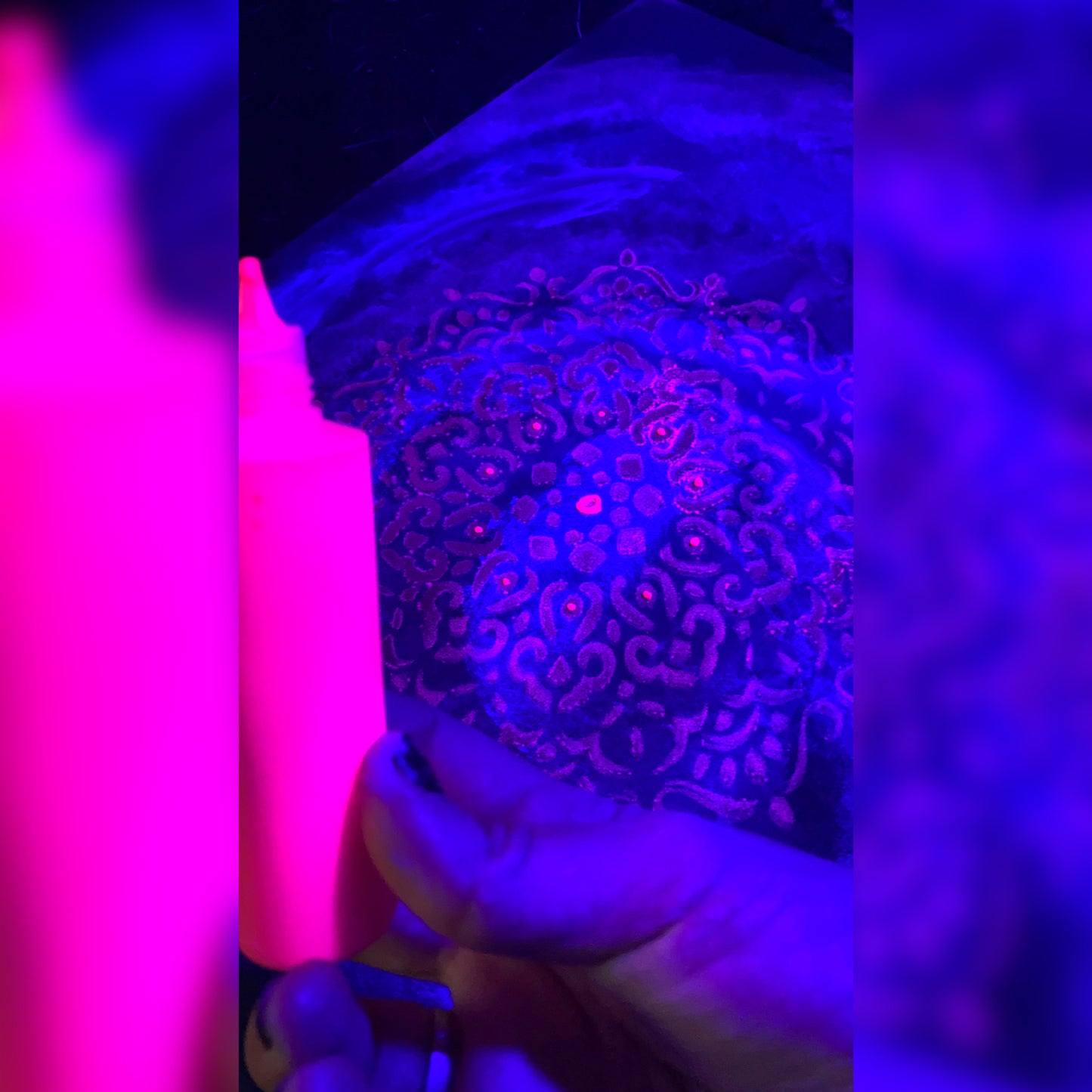 UV Painting: “Knowing in UV”