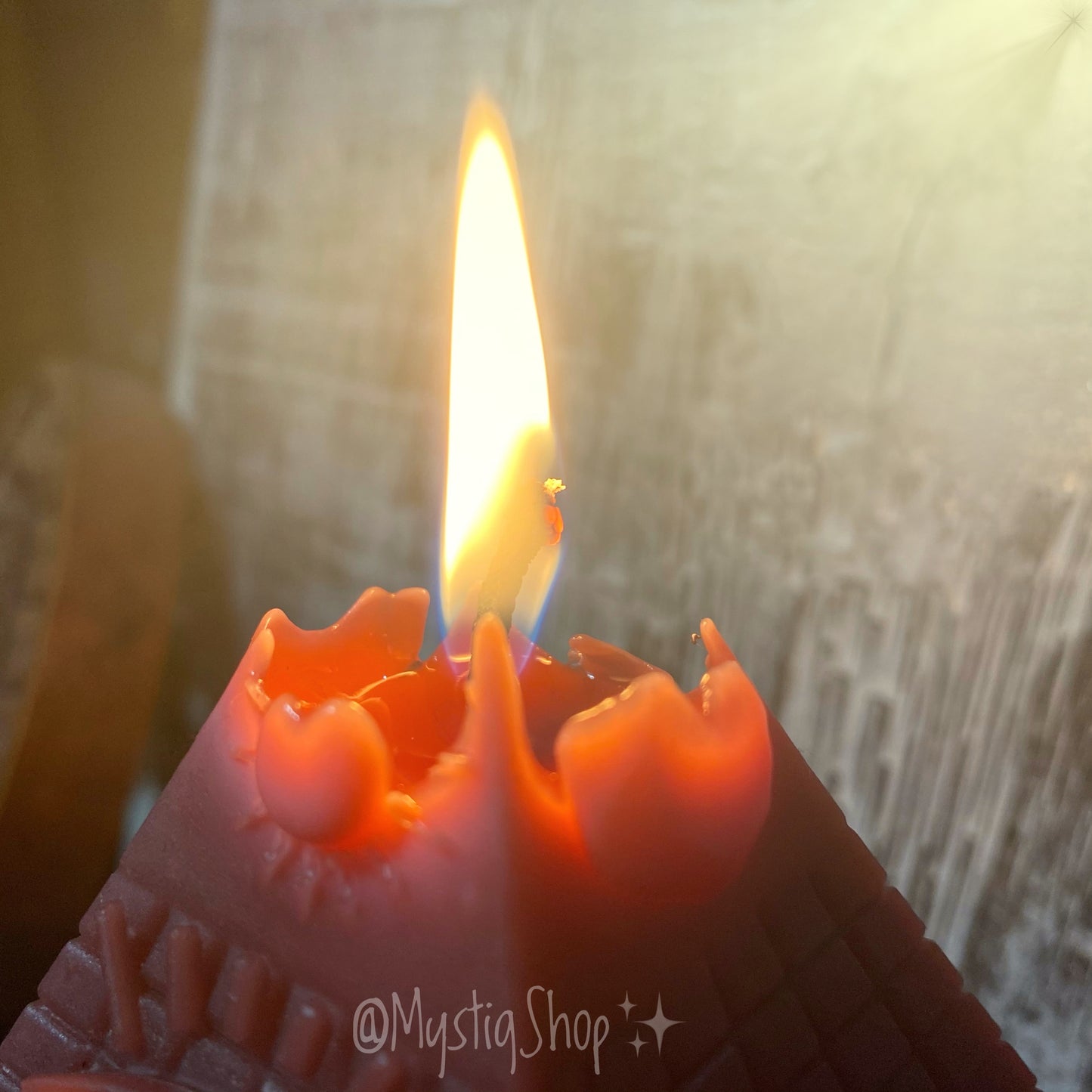 🕯Mystiqal Pyramid Beeswax Candles