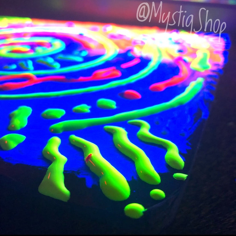 UV Painting: "Universal Vibe"