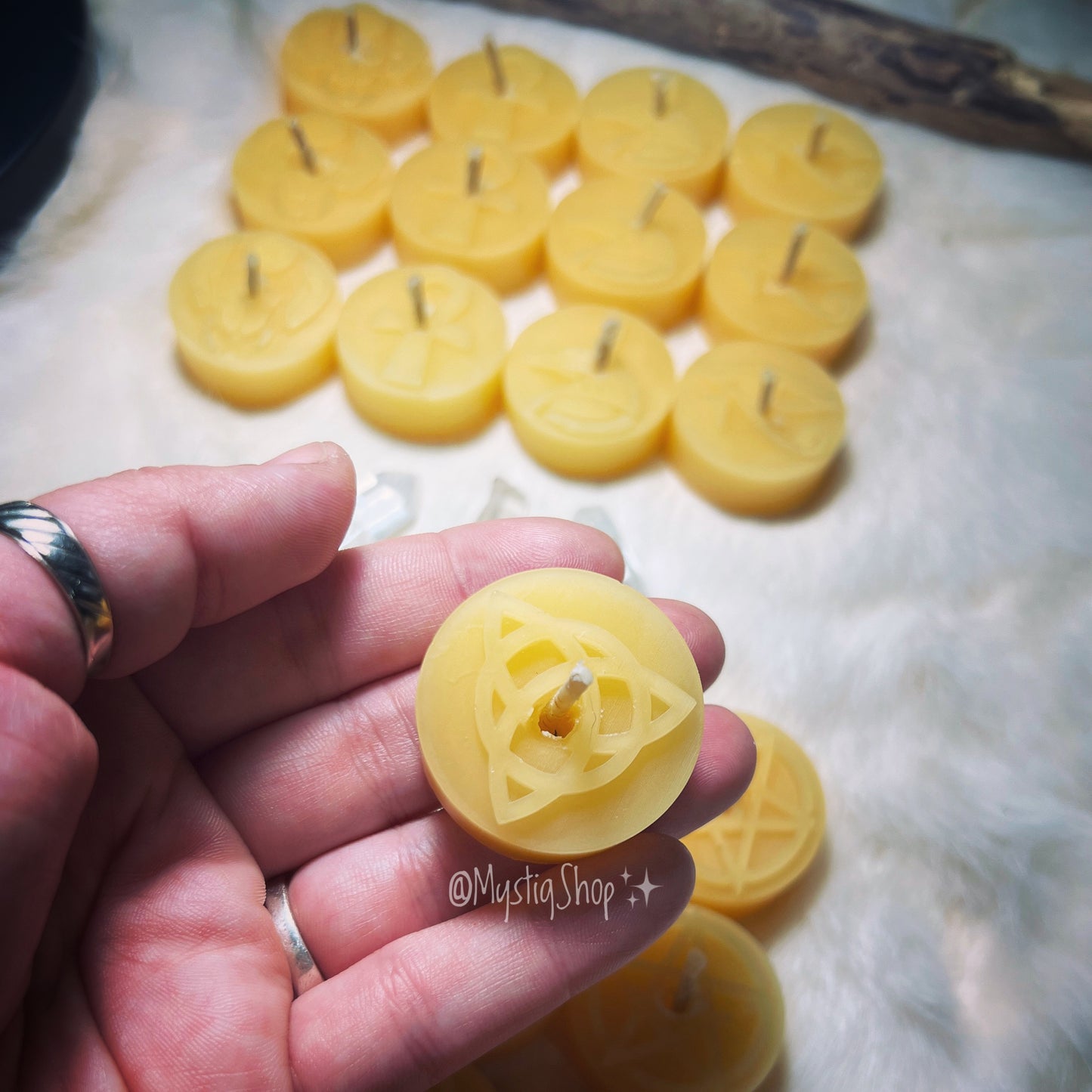 🕯Mystiq Tealights Beeswax Candles