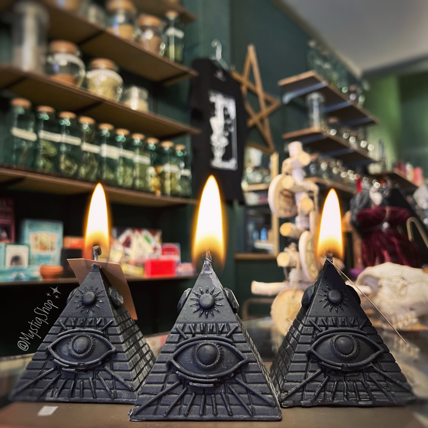 🕯Mystiqal Pyramid Beeswax Candles