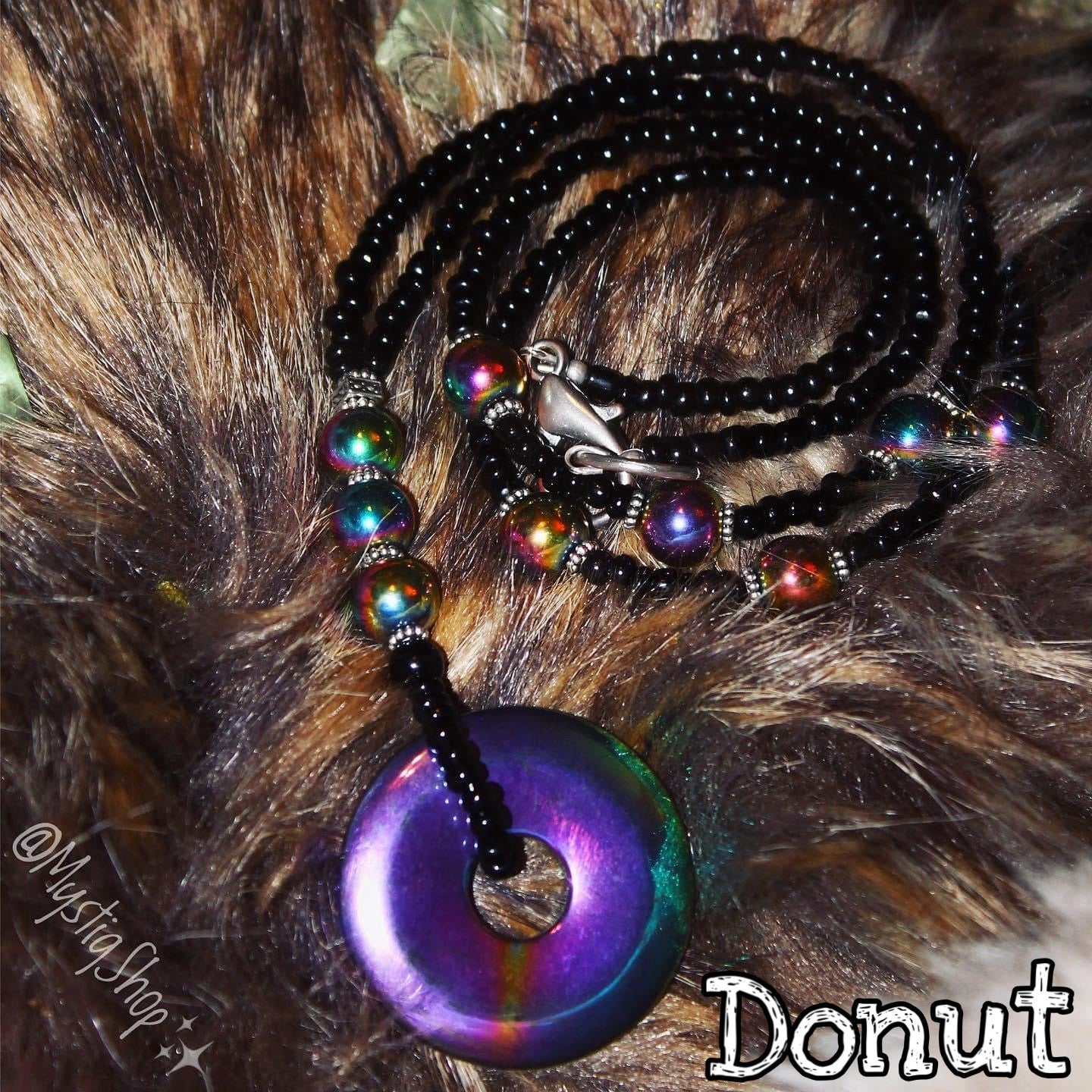 🌈RAINBOW COLLECTION: DONUT NECKLACE