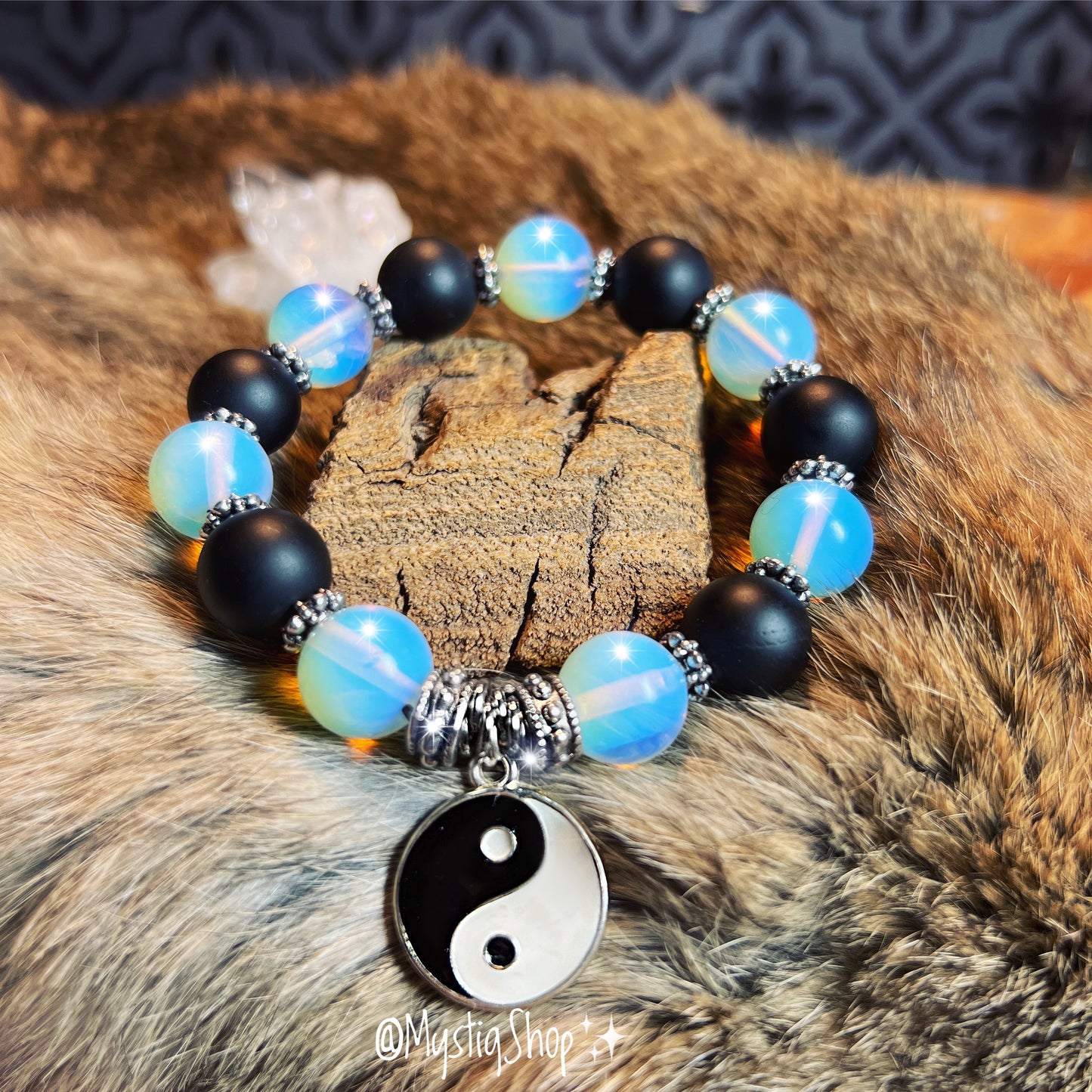 ✨YIN YANG OPALITE & ONYX BRACELET✨